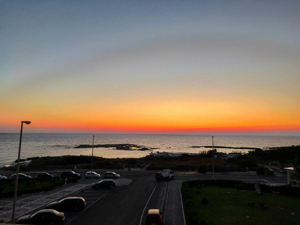 Bilocale Punta Rosa - Fronte Spiaggia Otranto Exteriér fotografie